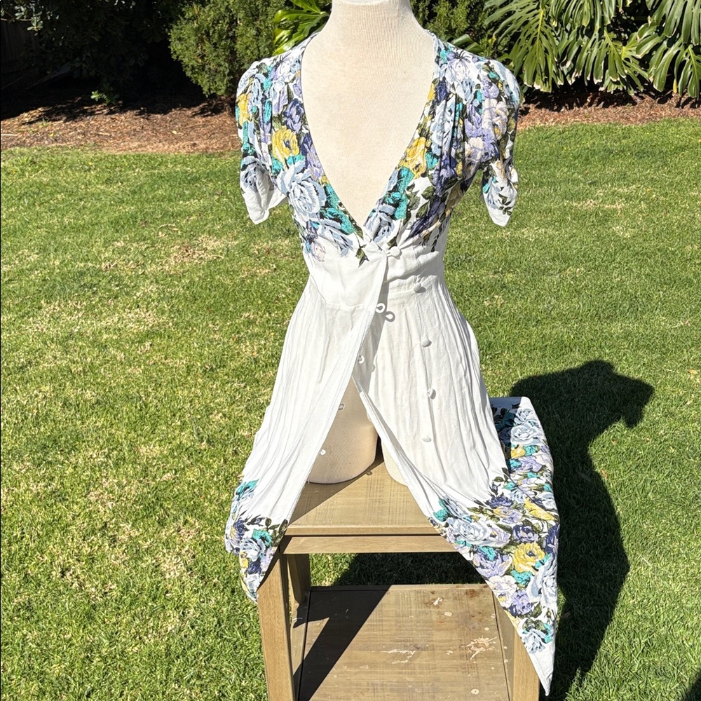 Free People SZ XS Floral blouse dress White, purple,green and Blue